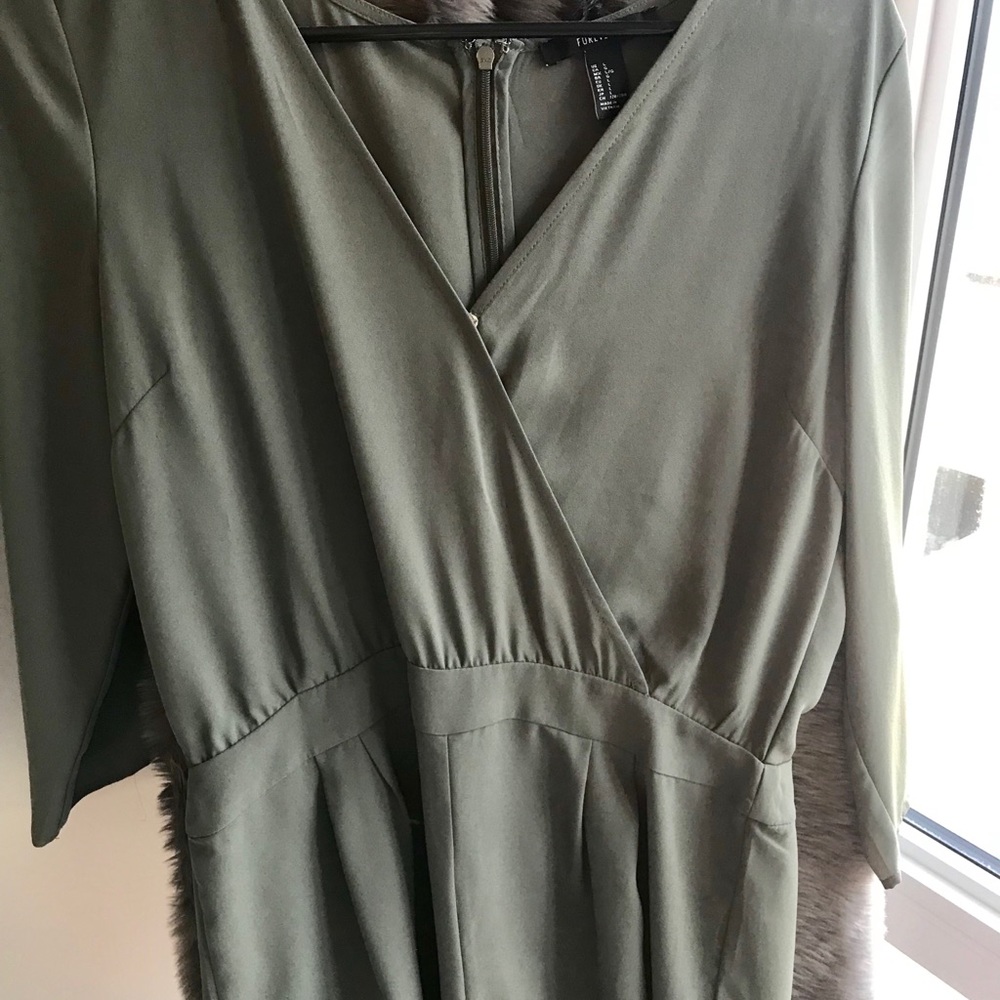 Romper - Picture 3 of 6